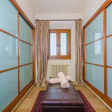 Corem Villa